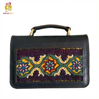 Handmade Leather Bag with Pateh Elegant Black and Floral02