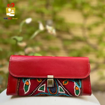 Handmade Leather Clutch with Pateh red Design