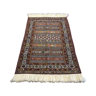 Handwoven moharamat Pattern persian Rug02